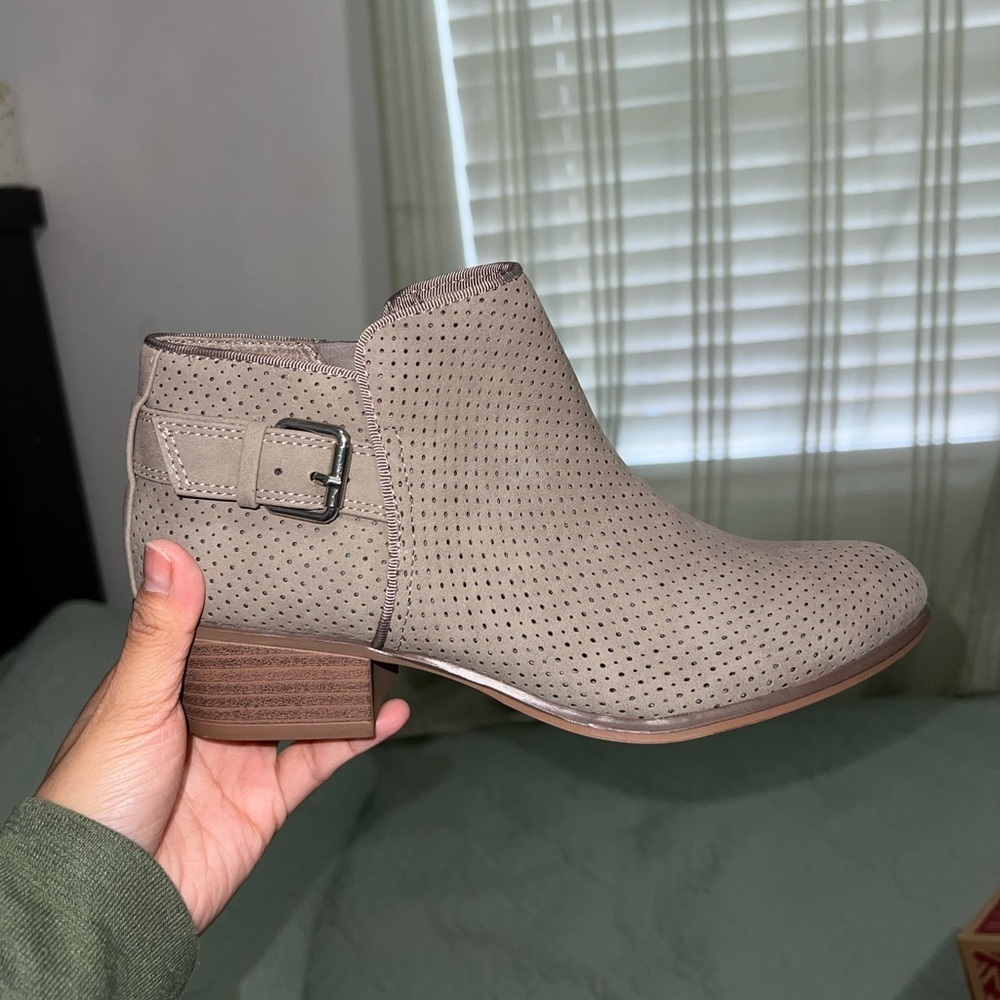 **NEW** Spirit Boots #6